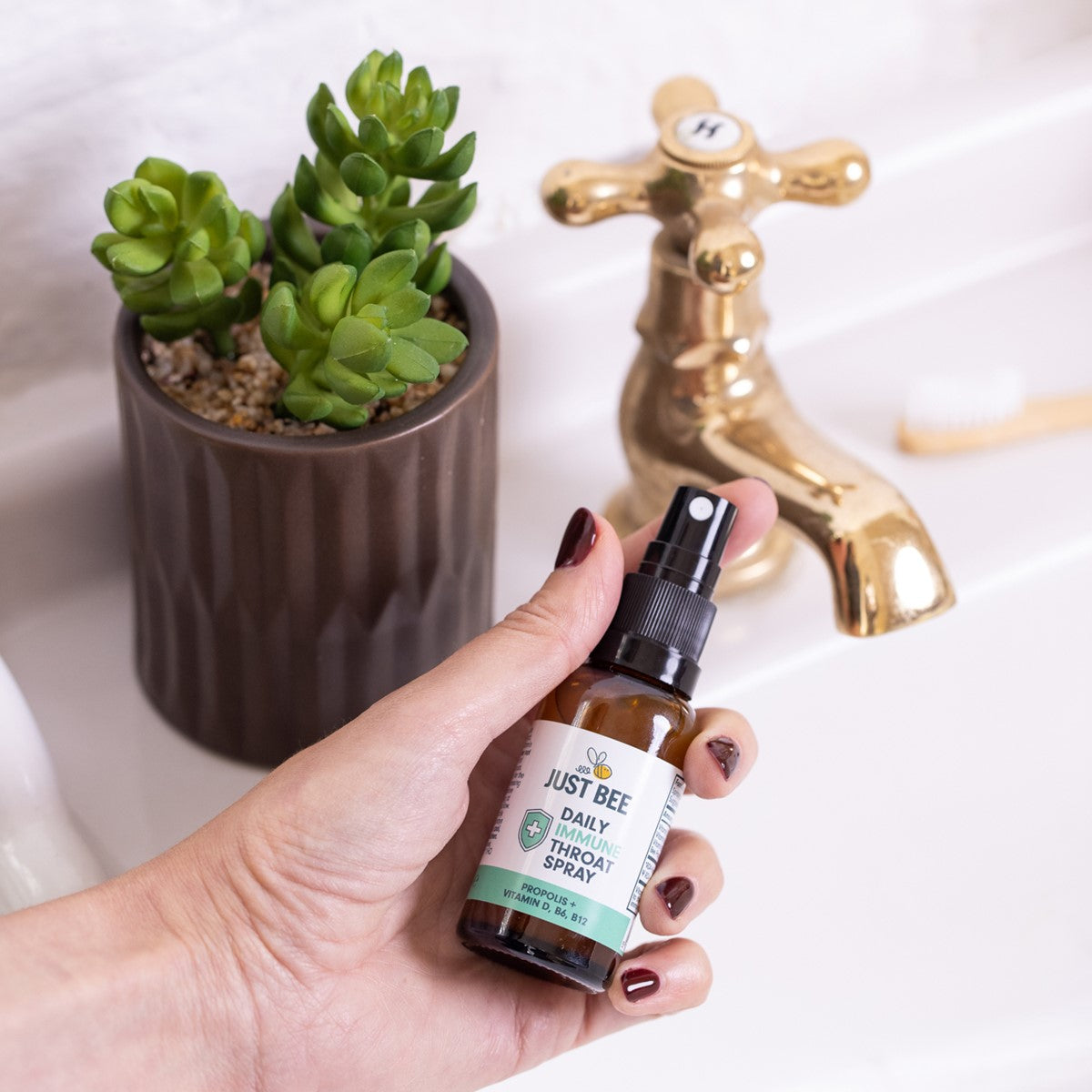 Propolis & Vitamin Throat Spray (30ml)