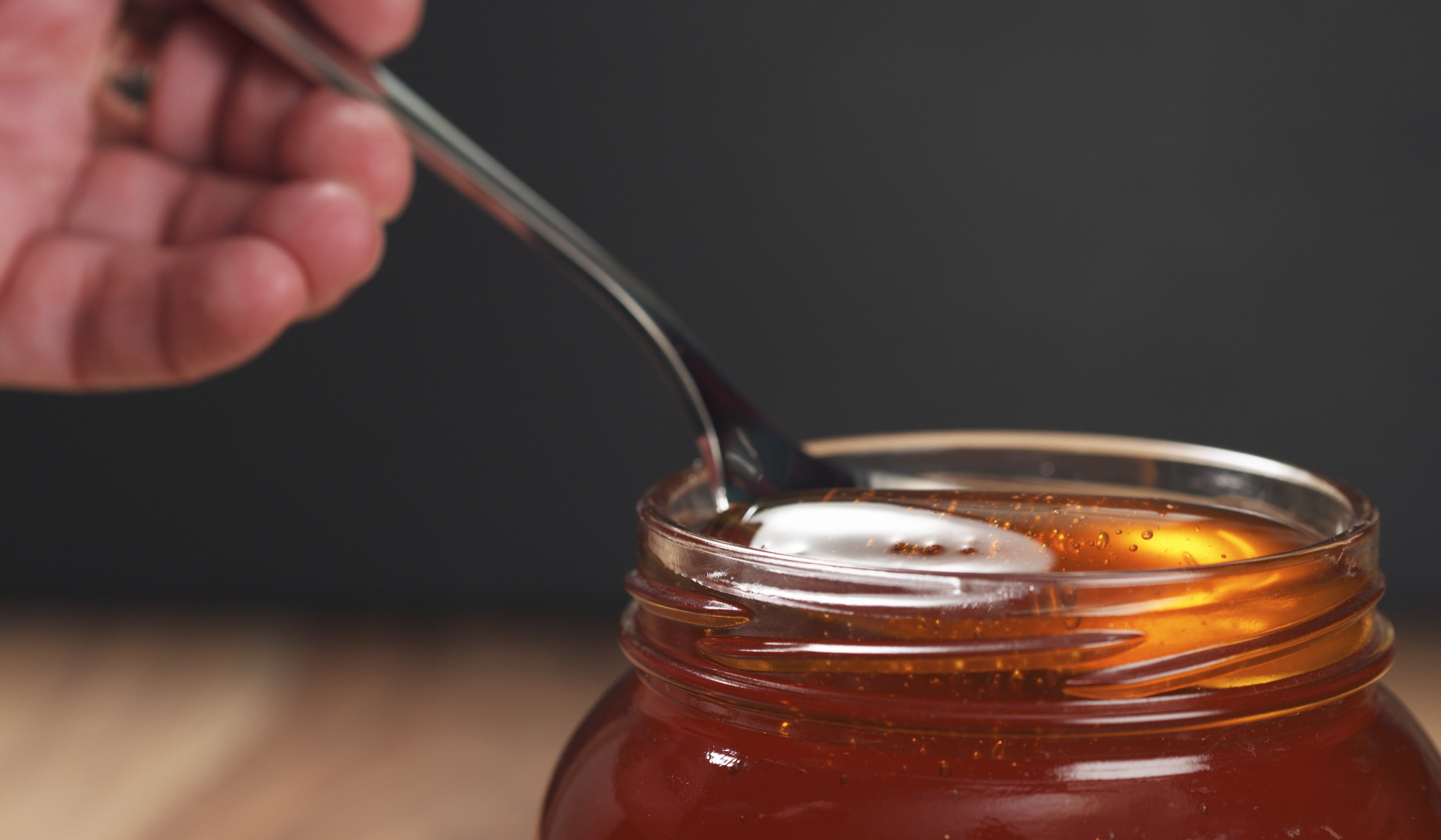 The Truth About Metal Spoons and Honey