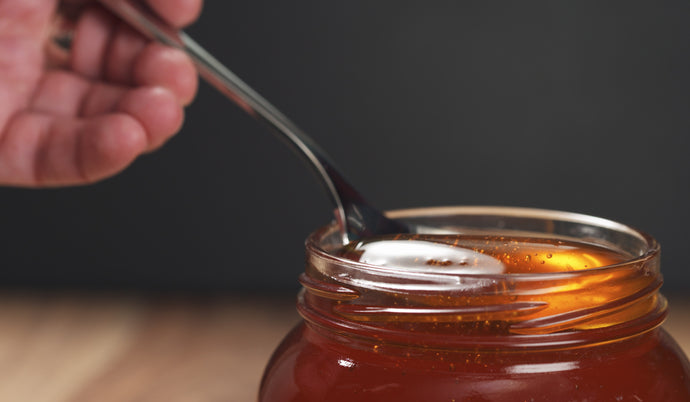 The Truth About Metal Spoons and Honey