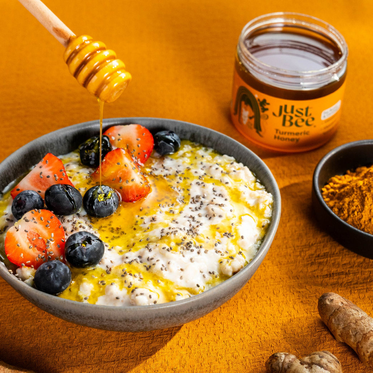 Turmeric Honey with Turmeric Extract, Vitamins D & C (260g)