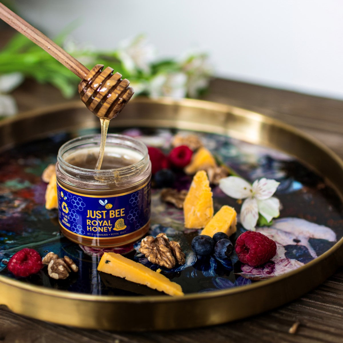 Royal Honey - with Royal Jelly, Manuka & Vitamin D (260g)
